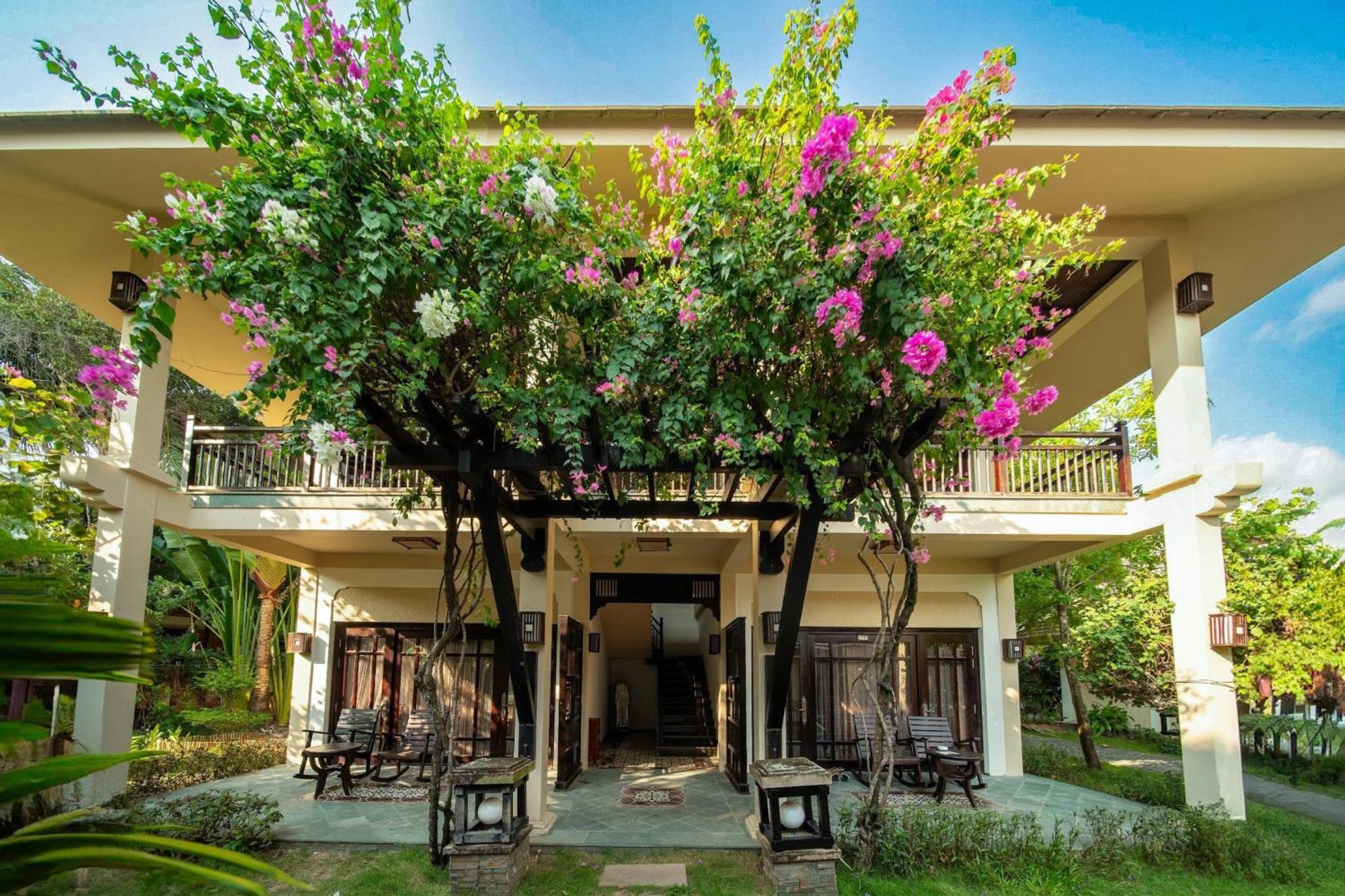 Anja & Khu nghỉ mát 4*